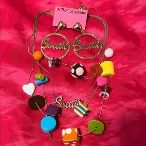 Betsey Johnson Rare HTF Sweetie Pie Necklace and Earrings Set